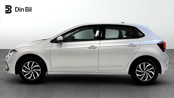 Volkswagen Polo 2 of 19