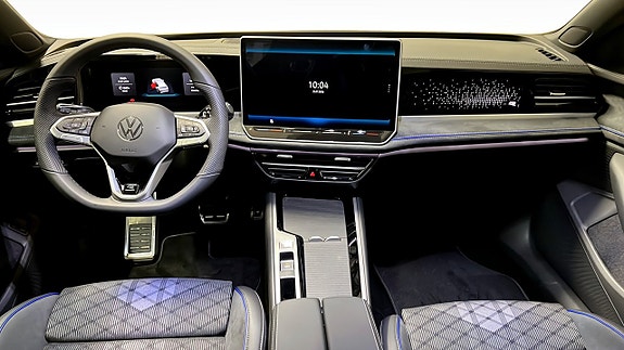 Volkswagen Passat 11 of 24