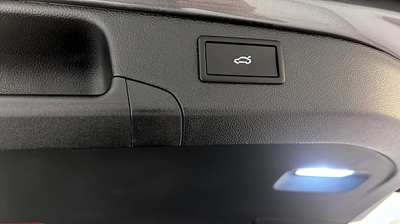 Volkswagen Passat 24 of 24