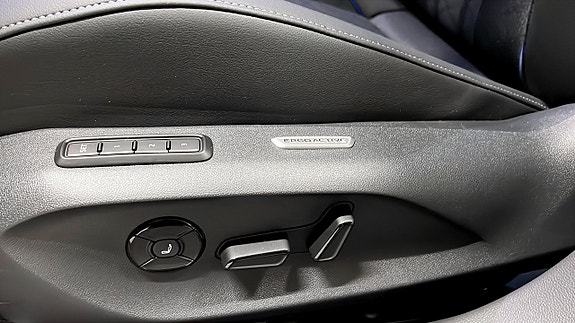 Volkswagen Passat 21 of 24