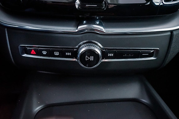 Volvo XC60 19 of 27
