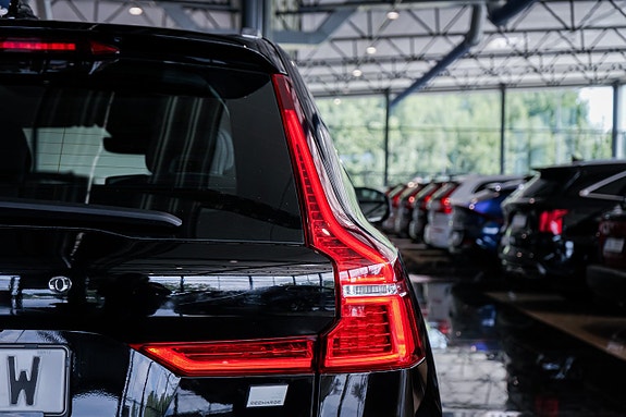 Volvo XC60 8 of 27