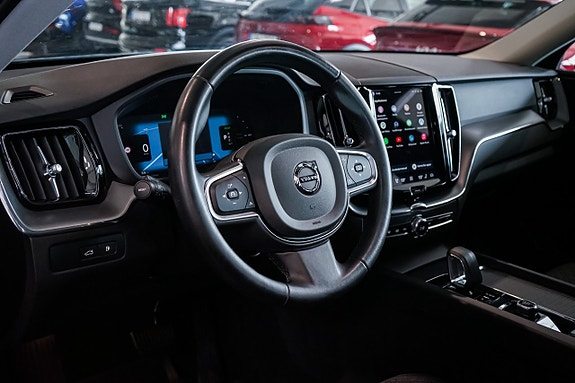Volvo XC60 10 of 27