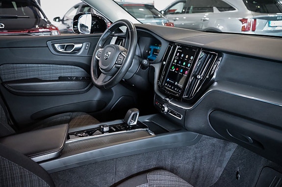 Volvo XC60 24 of 27