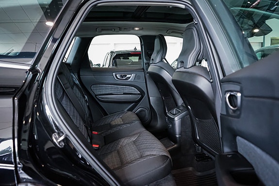 Volvo XC60 25 of 27