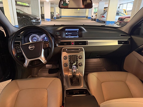 Volvo V70 13 of 25