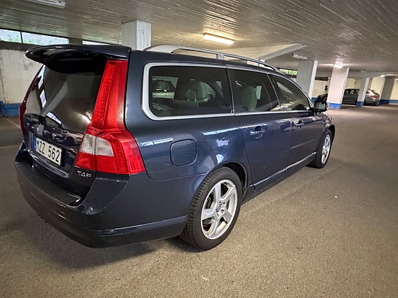 Volvo V70 6 of 25