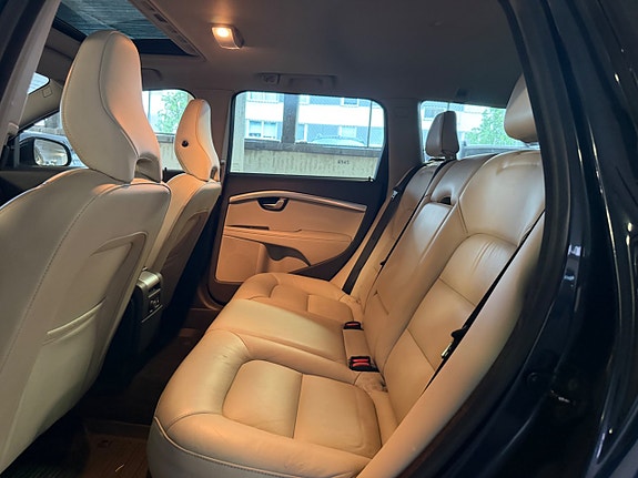 Volvo V70 17 of 25