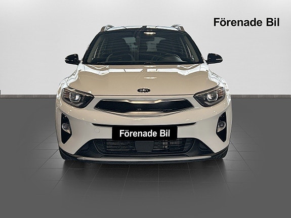 Kia Stonic 2 of 5