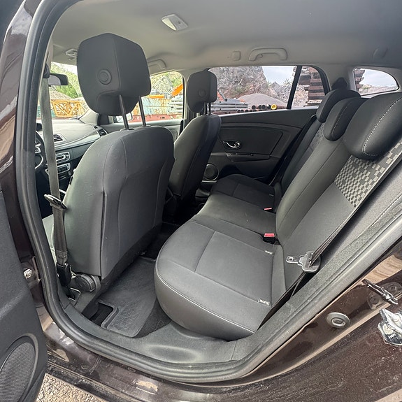 Renault Megane III 7 of 9