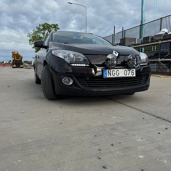 Renault Megane III 2 of 5