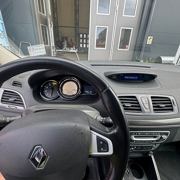 Renault Megane III 6 of 9