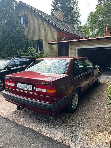 Volvo 940 2 of 5