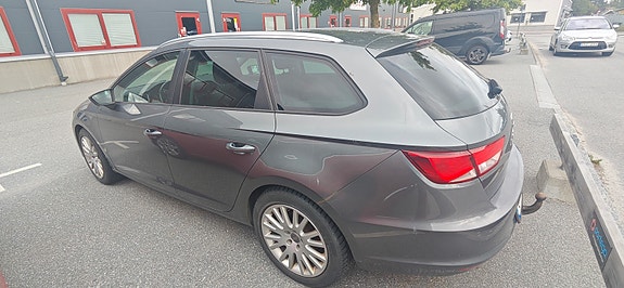 Seat Leon 3 of 3