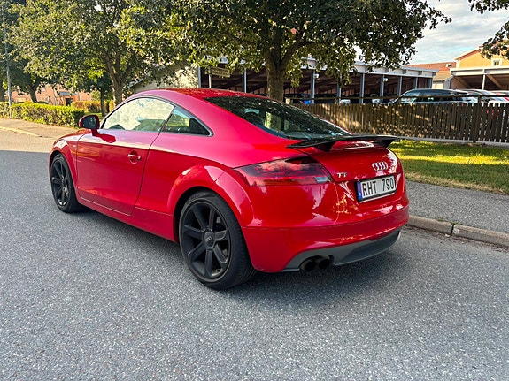 Audi TT 3 of 5