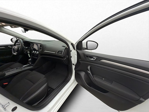 Renault Megane E-Tech 26 of 30