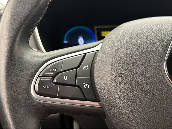 Renault Megane E-Tech 14 of 30