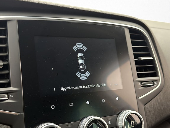 Renault Megane E-Tech 18 of 30