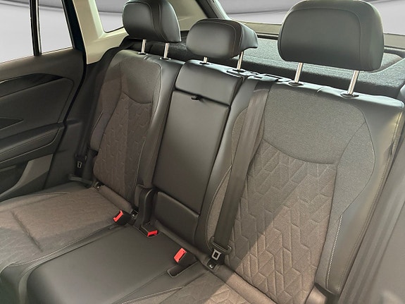 Volkswagen Tiguan 12 of 19
