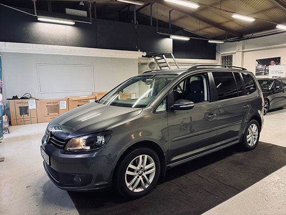 Volkswagen Touran 7 of 23
