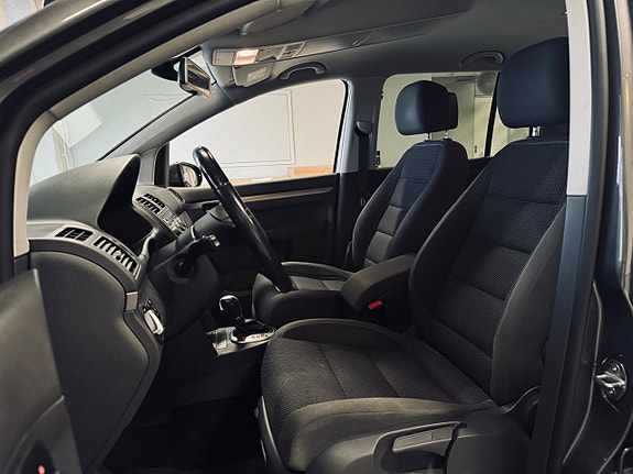Volkswagen Touran 11 of 23