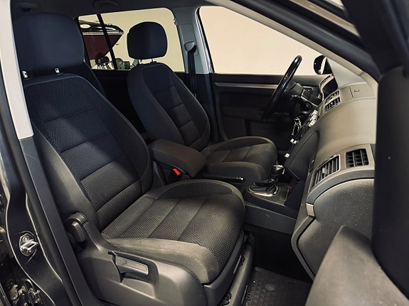 Volkswagen Touran 15 of 23