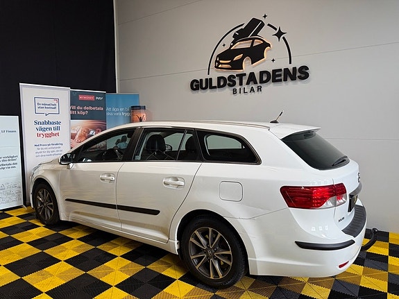 Toyota Avensis 9 of 30