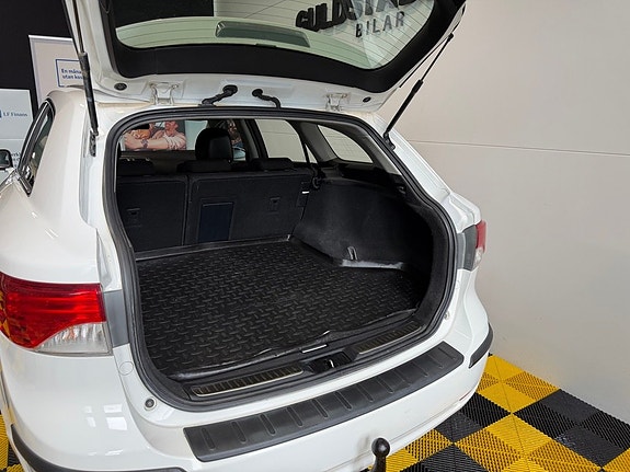 Toyota Avensis 11 of 30
