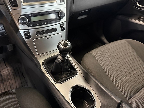 Toyota Avensis 22 of 30