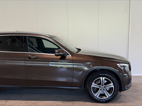 Mercedes-Benz GLC220 d 4 of 5