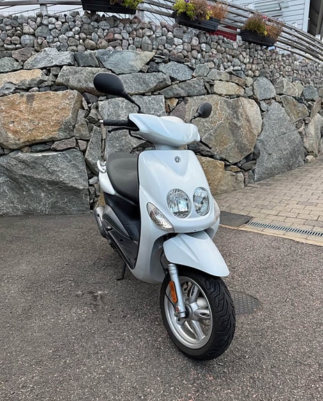 Yamaha Neos 2 of 3