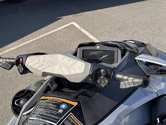 Sea-Doo GTX 300 Limited 6 of 8