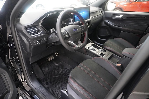 Ford Kuga 2 of 5