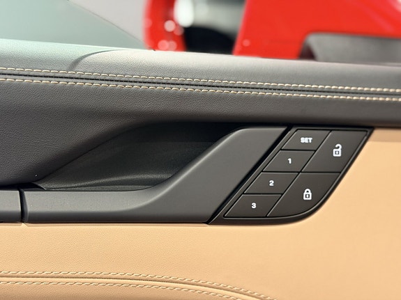 Porsche 911 Carrera GTS 24 of 30