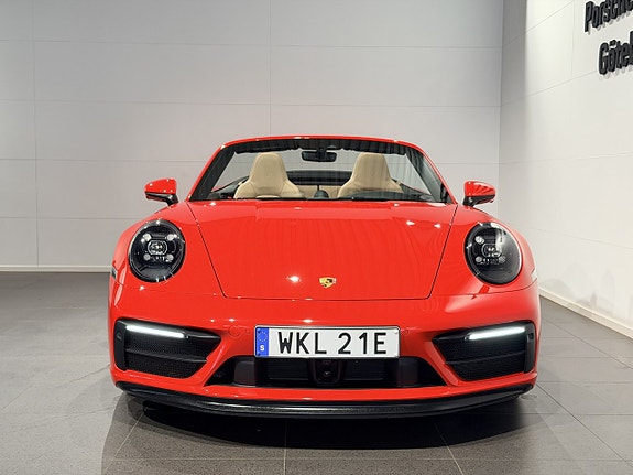 Porsche 911 Carrera GTS 3 of 30