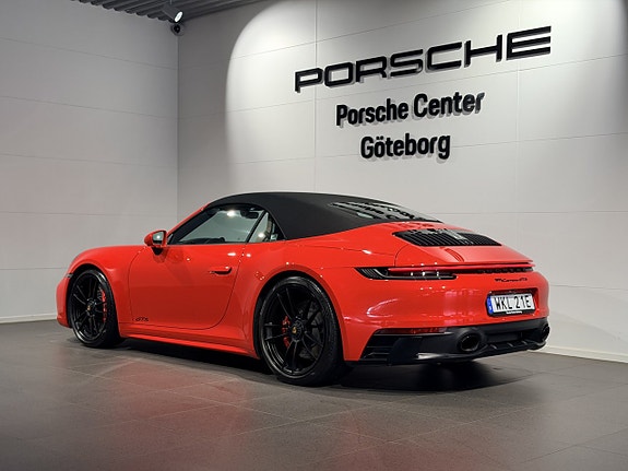 Porsche 911 Carrera GTS 9 of 30