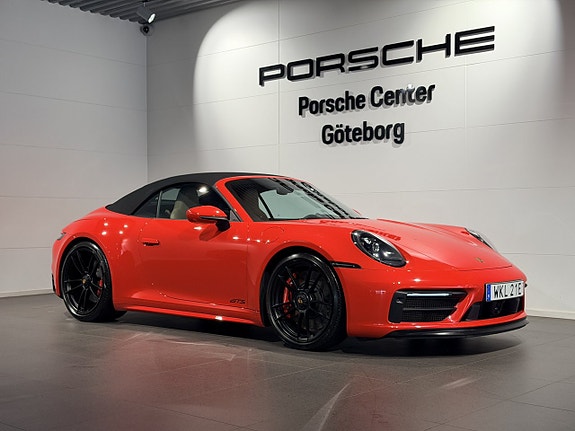 Porsche 911 Carrera GTS 6 of 30