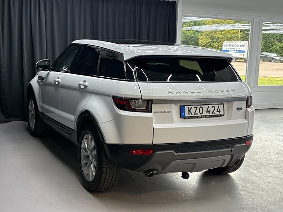 Land Rover Range Rover Evoque 3 of 5