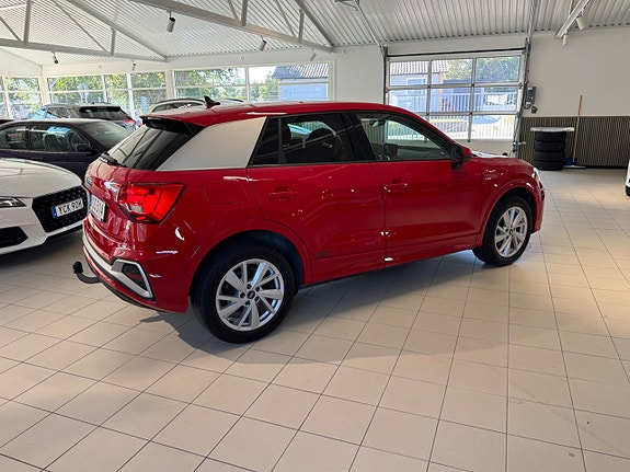 Audi Q2 25 of 27