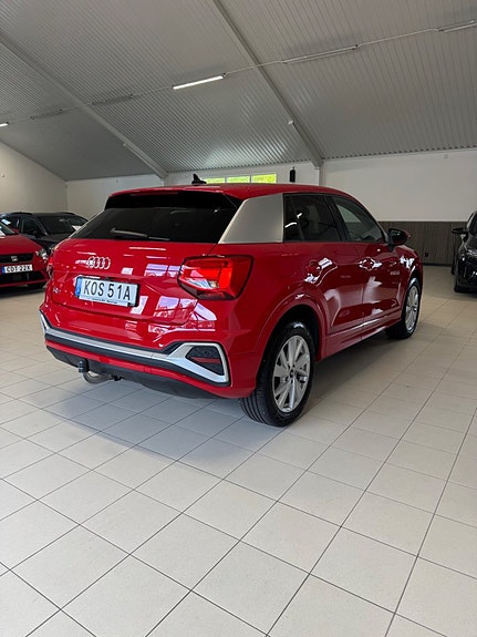 Audi Q2 4 of 27