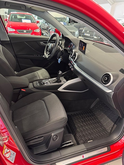 Audi Q2 10 of 27