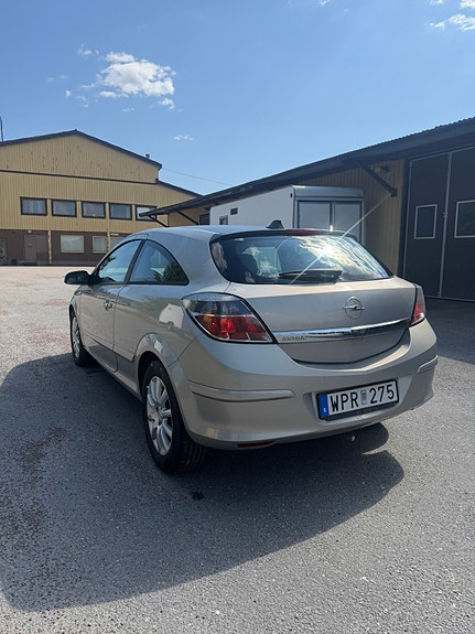 Opel Astra 3 of 5