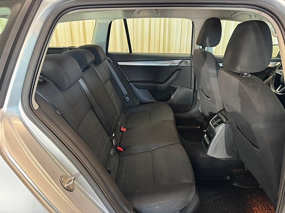Skoda Octavia 23 of 25