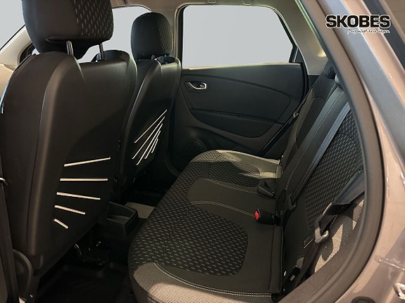 Renault Captur 2 of 23