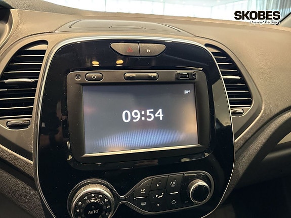 Renault Captur 10 of 23