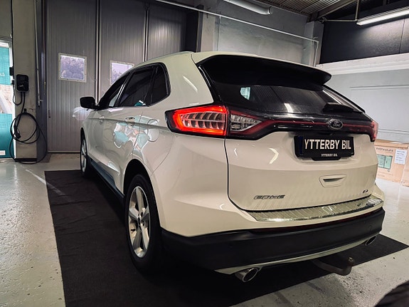 Ford Edge 4 of 5