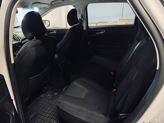 Ford Edge 22 of 23