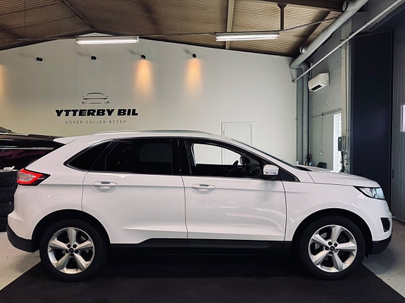 Ford Edge 2 of 5