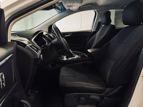 Ford Edge 19 of 23