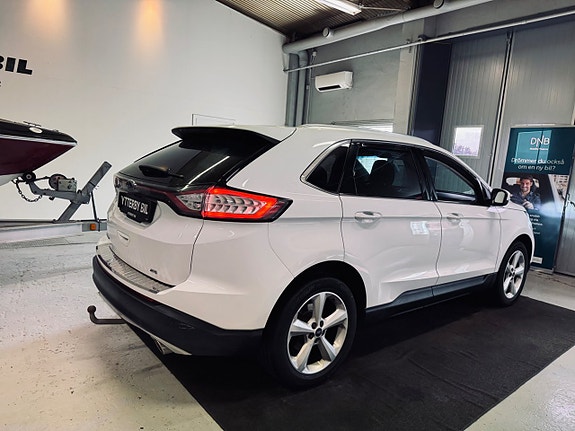 Ford Edge 3 of 5